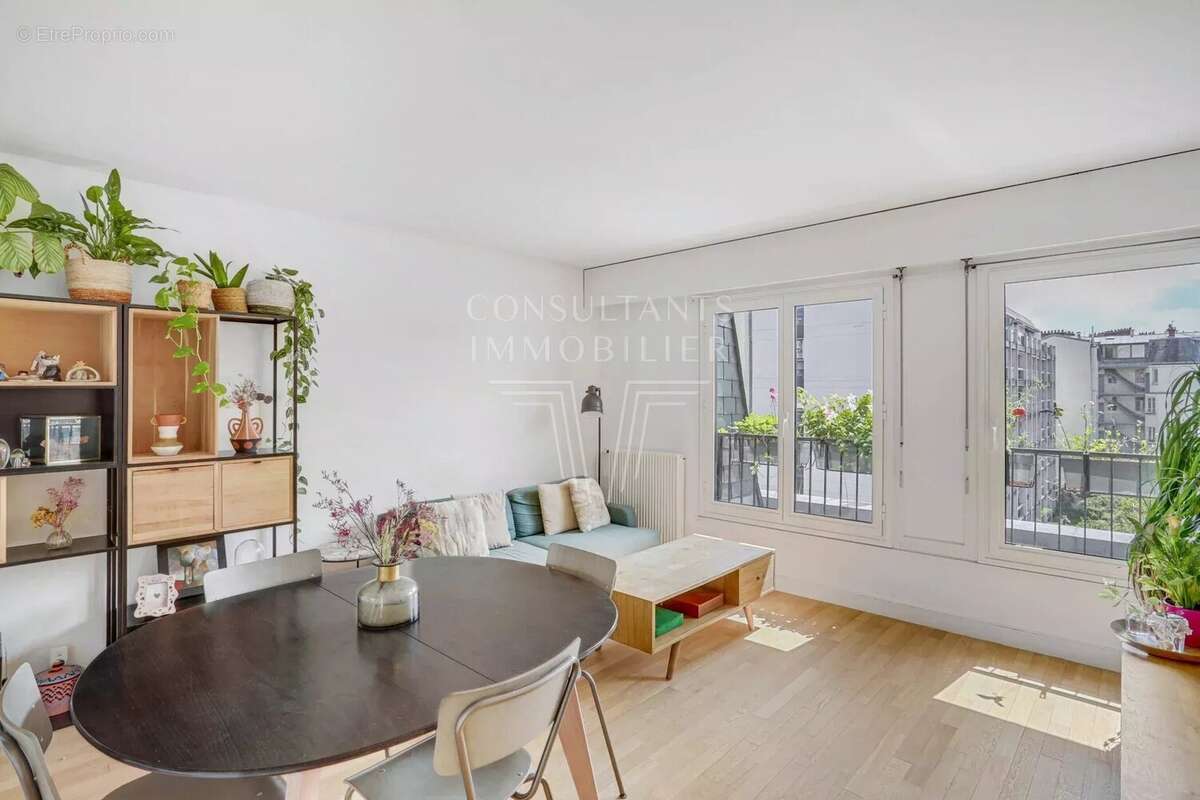 Appartement à PARIS-15E