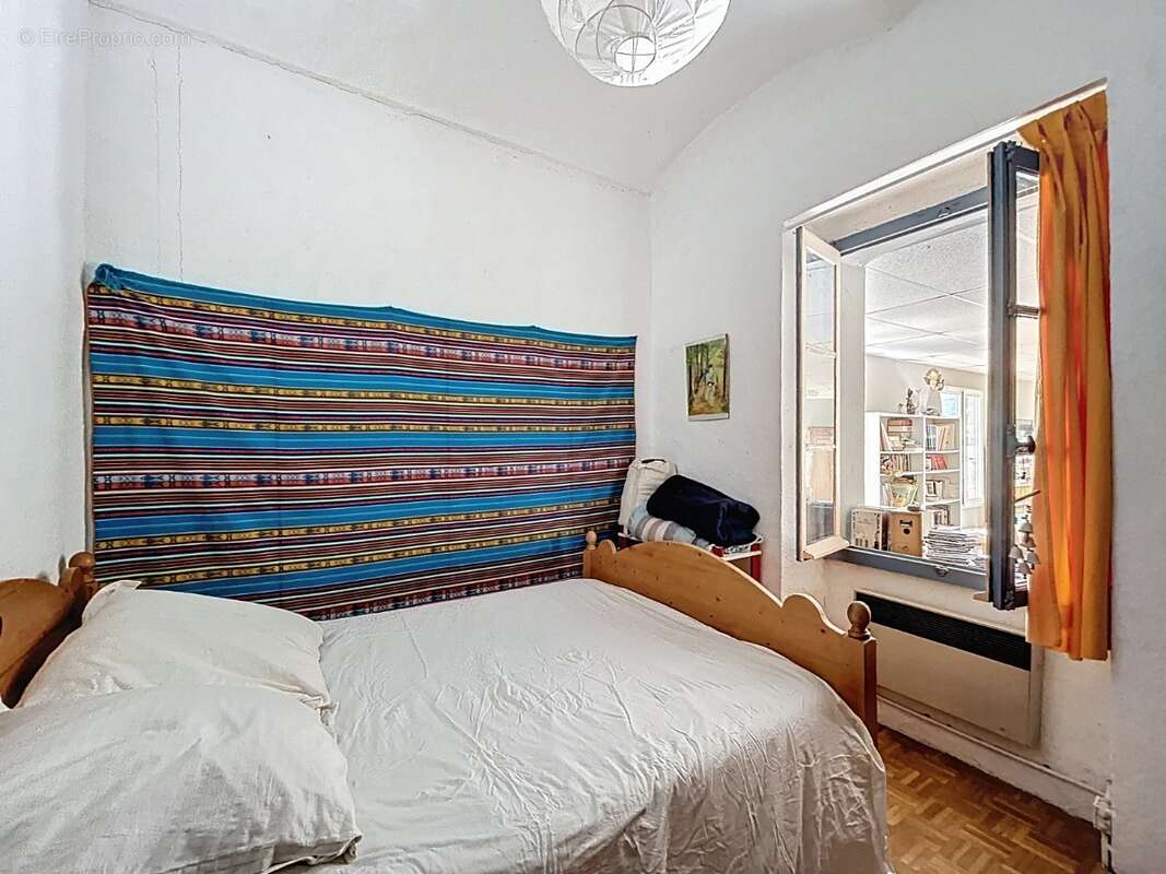 Maison à SAINT-MARTIN-SUR-LAVEZON