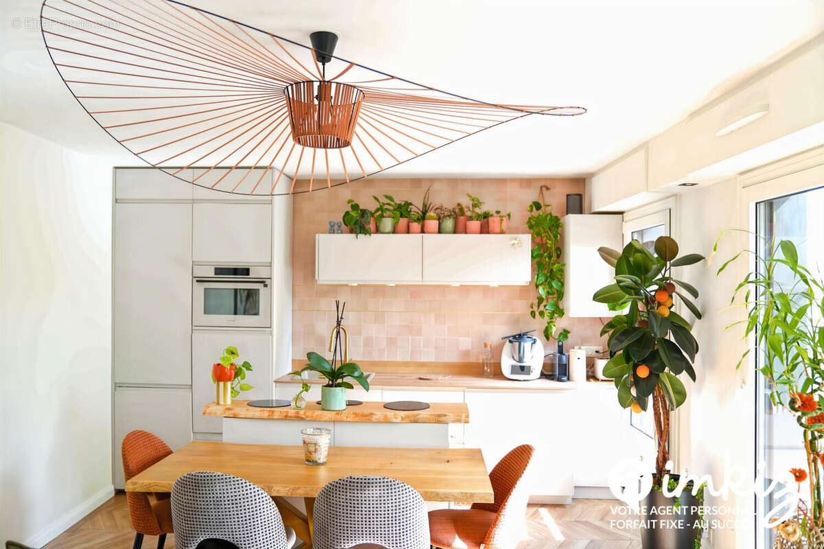 Appartement à PARIS-19E
