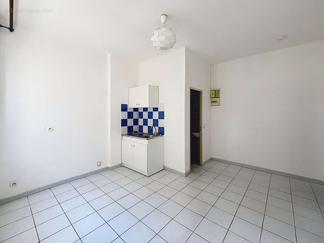Appartement à MARSEILLE-1E