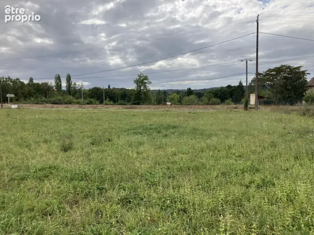 Terrain plat constructible de 1461 m2 à Trémolat - photo 4