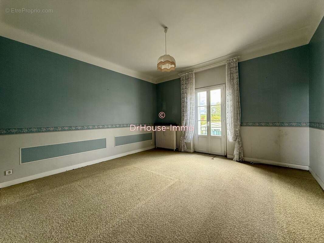 Maison à SAINT-ASTIER