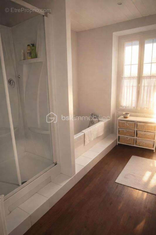 Maison familiale avec jardin, piscine et dépendance – Champigny - photo 6