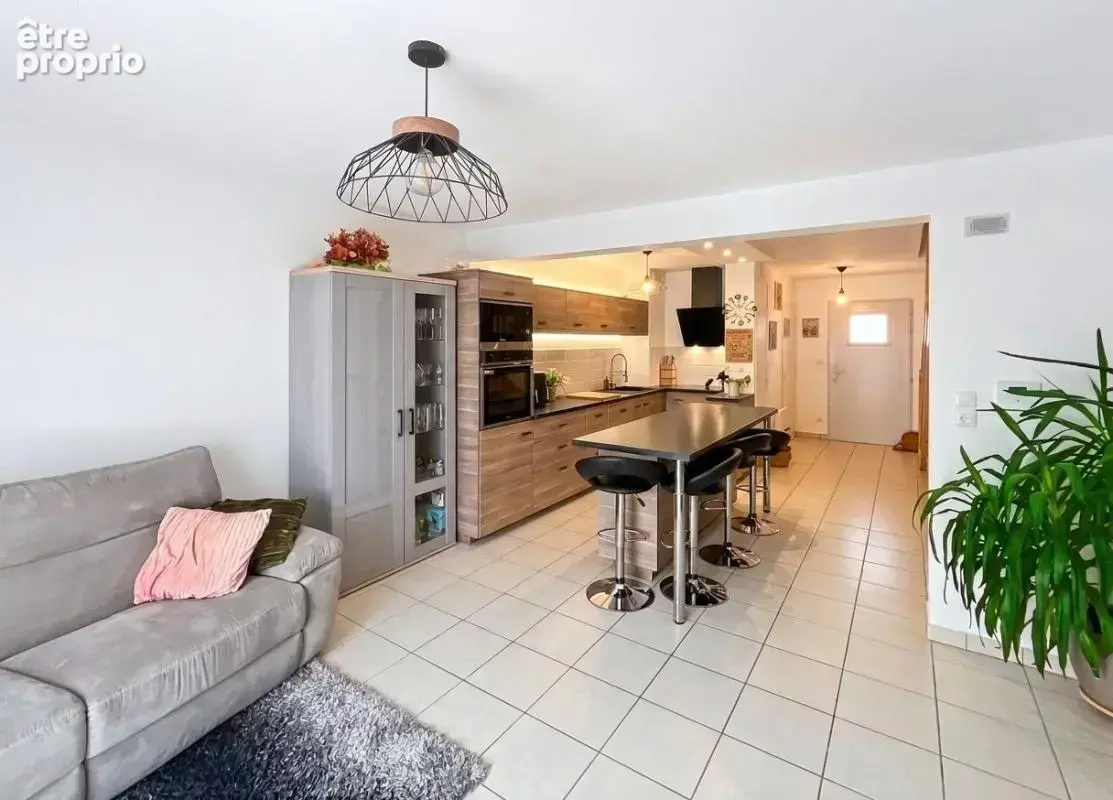  Maison familiale vivable de plain-pied 3 chambres avec suite parentale, jardin, terrasse et garage – Cuisine équipée, séjour lu - photo 4