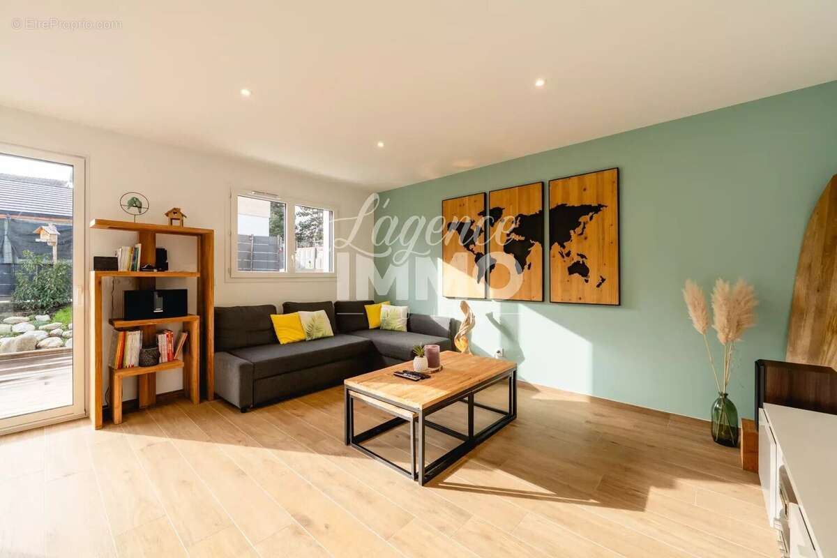 Maison à SAINT-JORIOZ