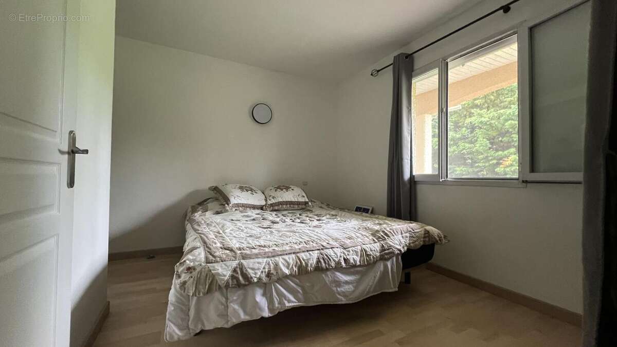 Photo 9 - Maison à LA TOUR-DE-SALVAGNY