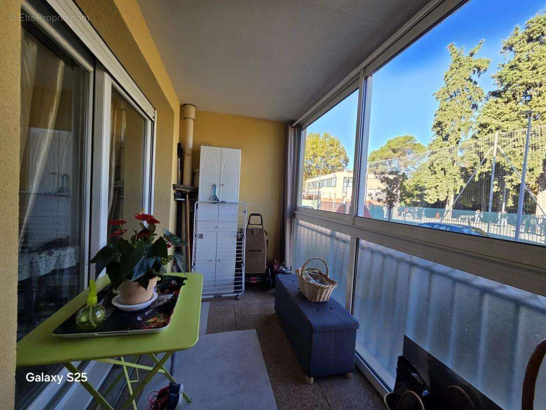 Appartement à SOLLIES-PONT