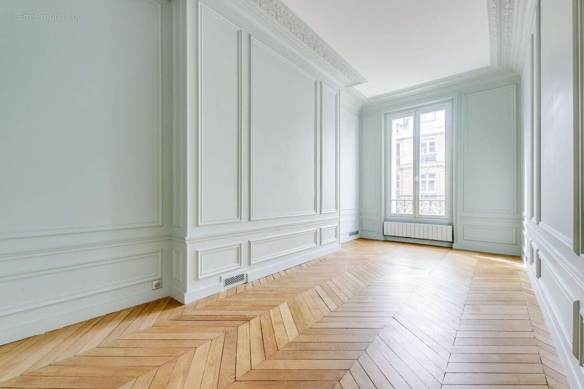 Appartement à PARIS-8E