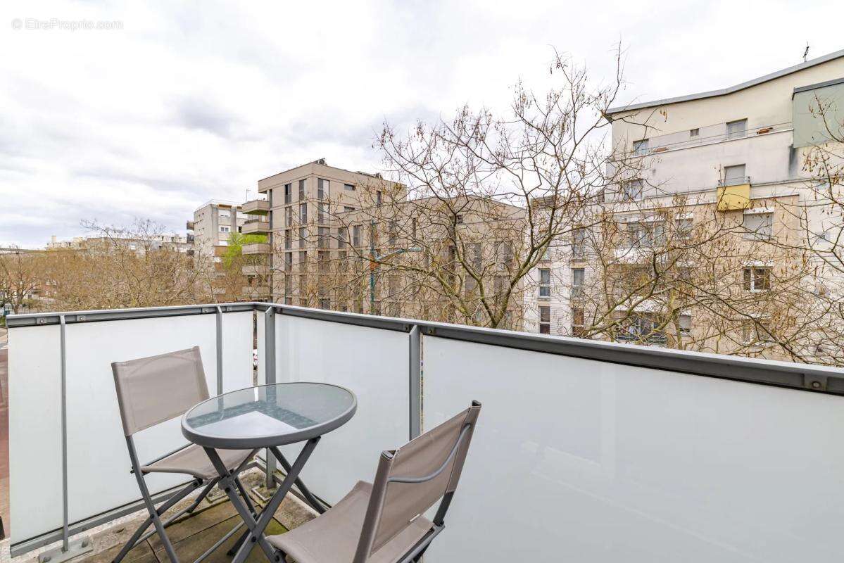 Appartement à GENNEVILLIERS