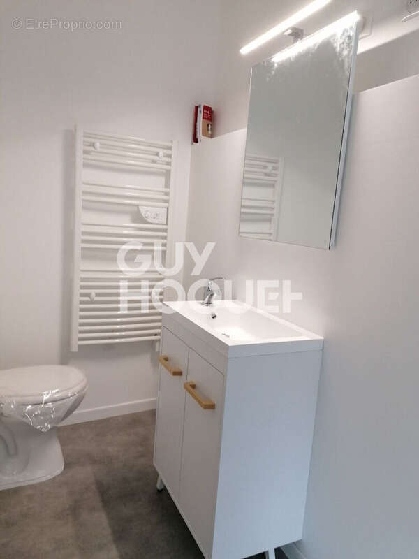 Maison à CELLES-SUR-DUROLLE