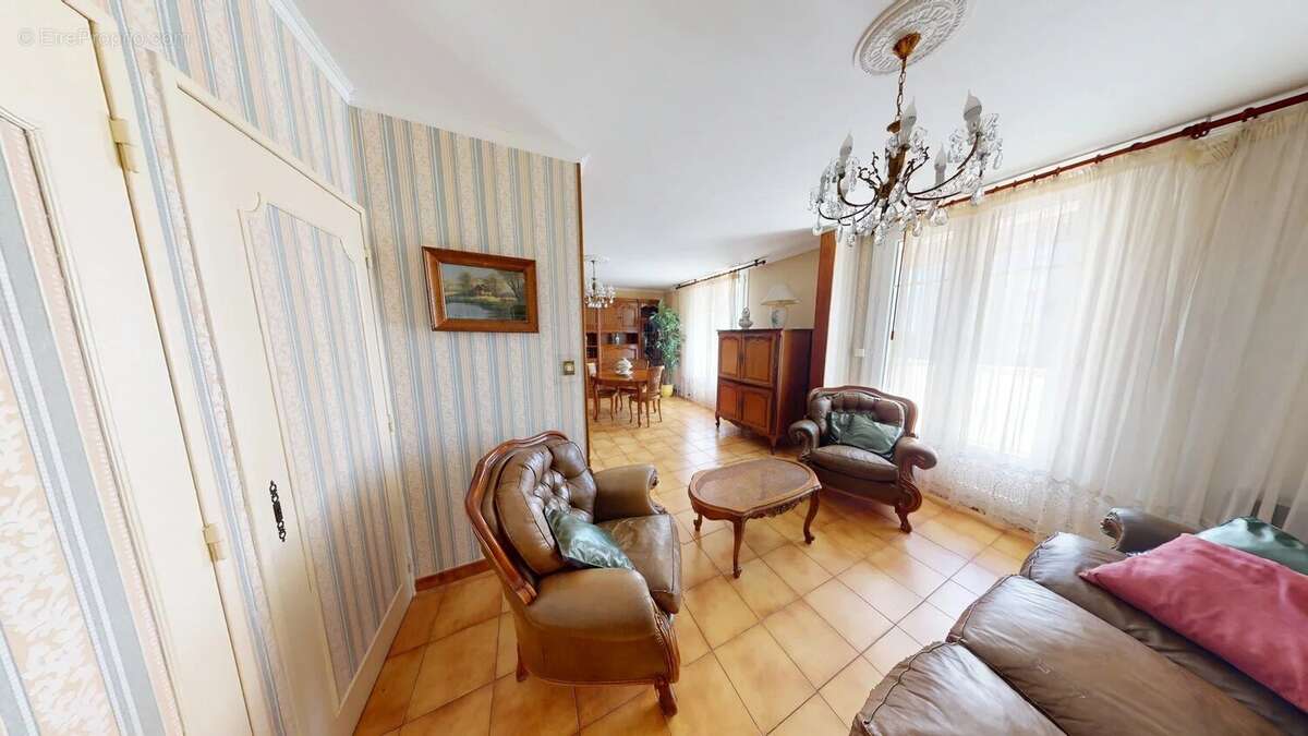 Appartement à PORT-DE-BOUC