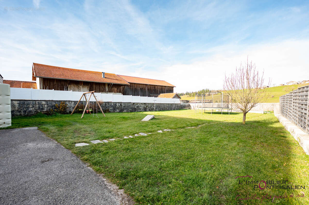 Maison à LONGEVILLES-MONT-D'OR