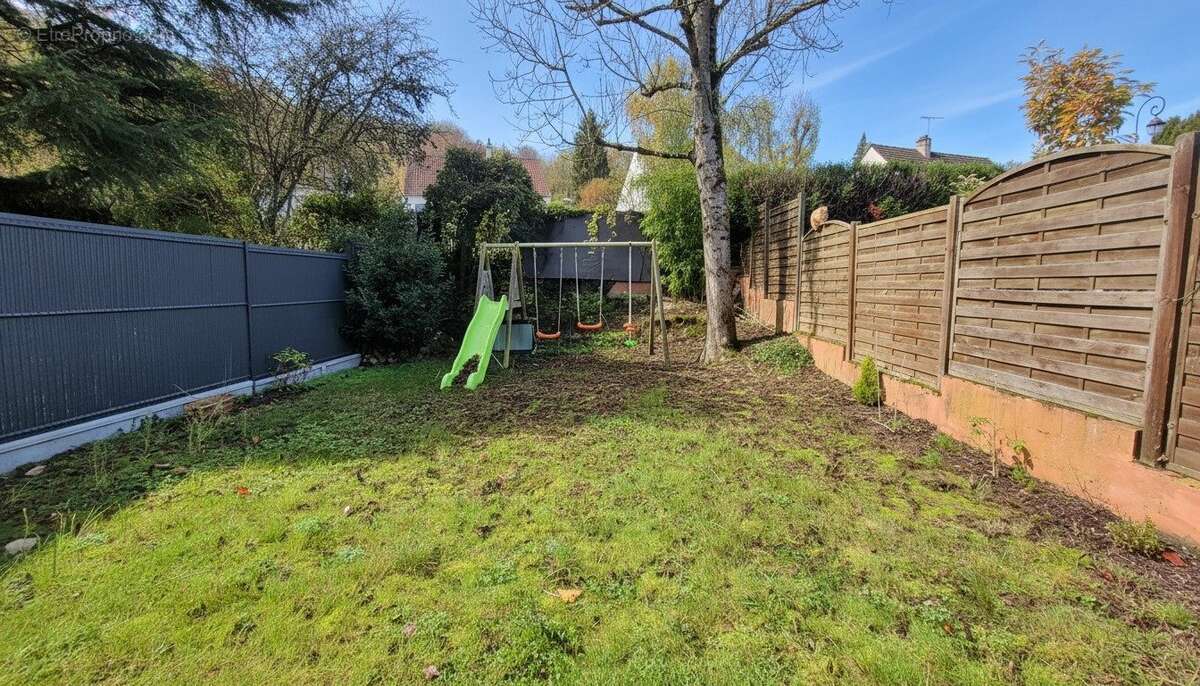 Maison à AULNAY-SUR-MAULDRE