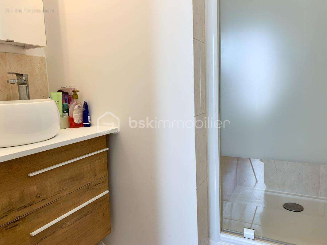 Maison à SAVIGNY-LE-TEMPLE