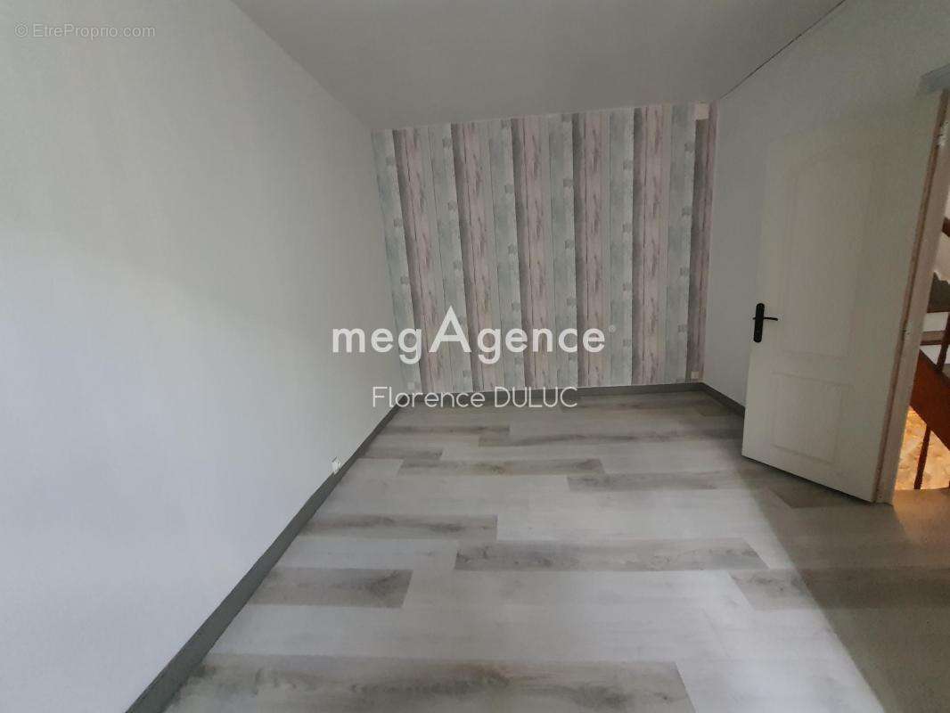 Maison à SAINT-JEAN-D&#039;ANGELY