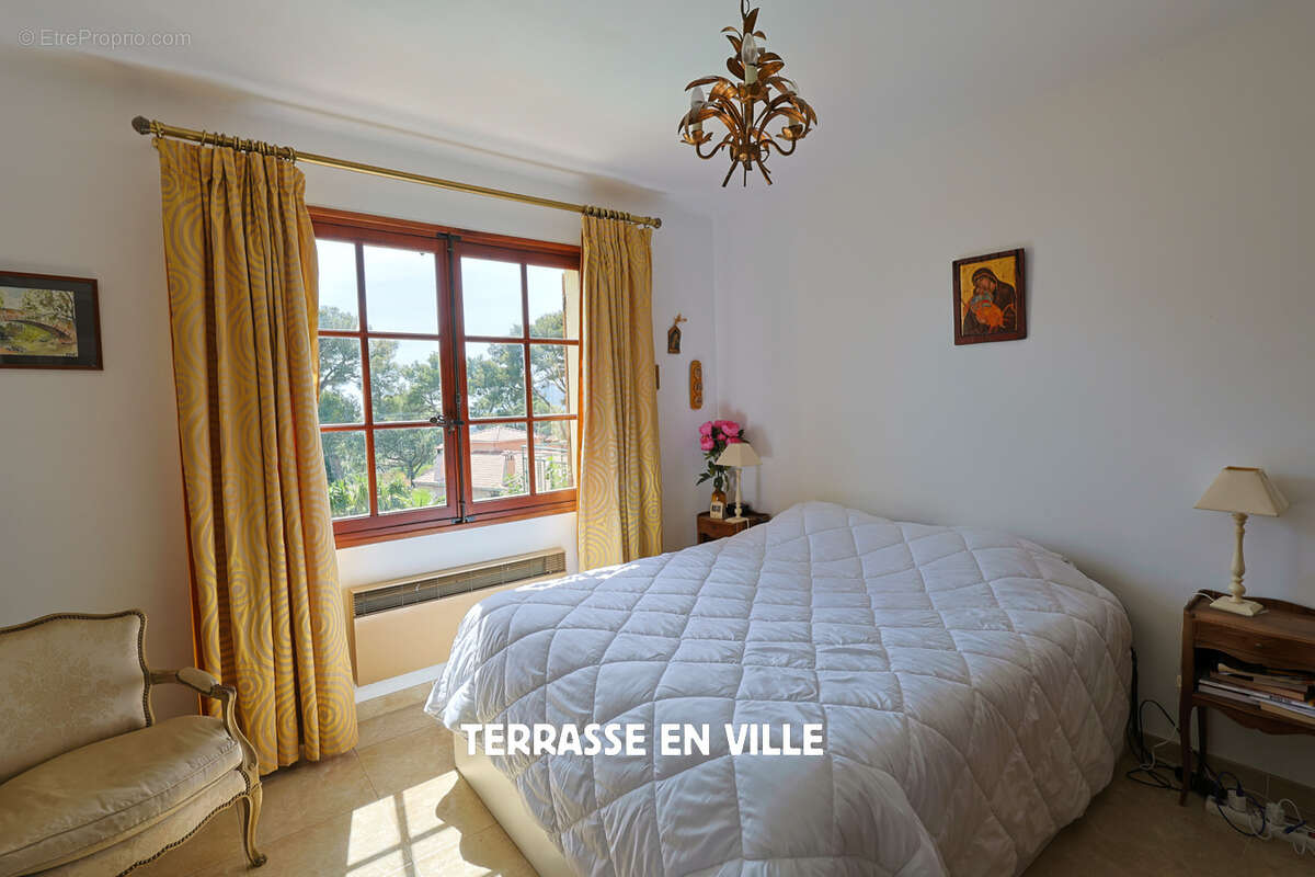 Maison à CARQUEIRANNE