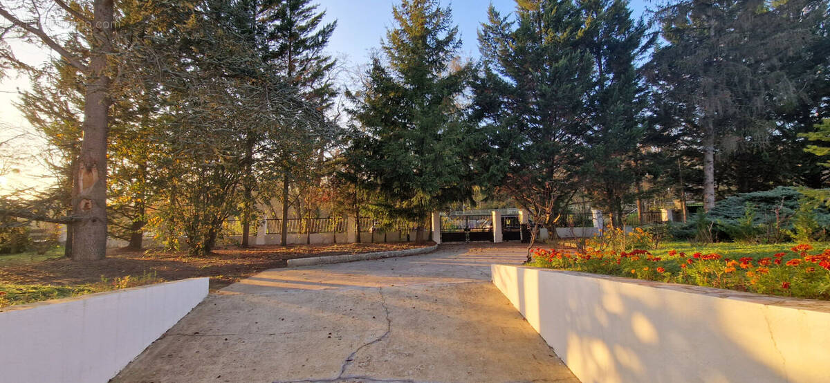 Maison à NEUVILLE-SUR-OISE