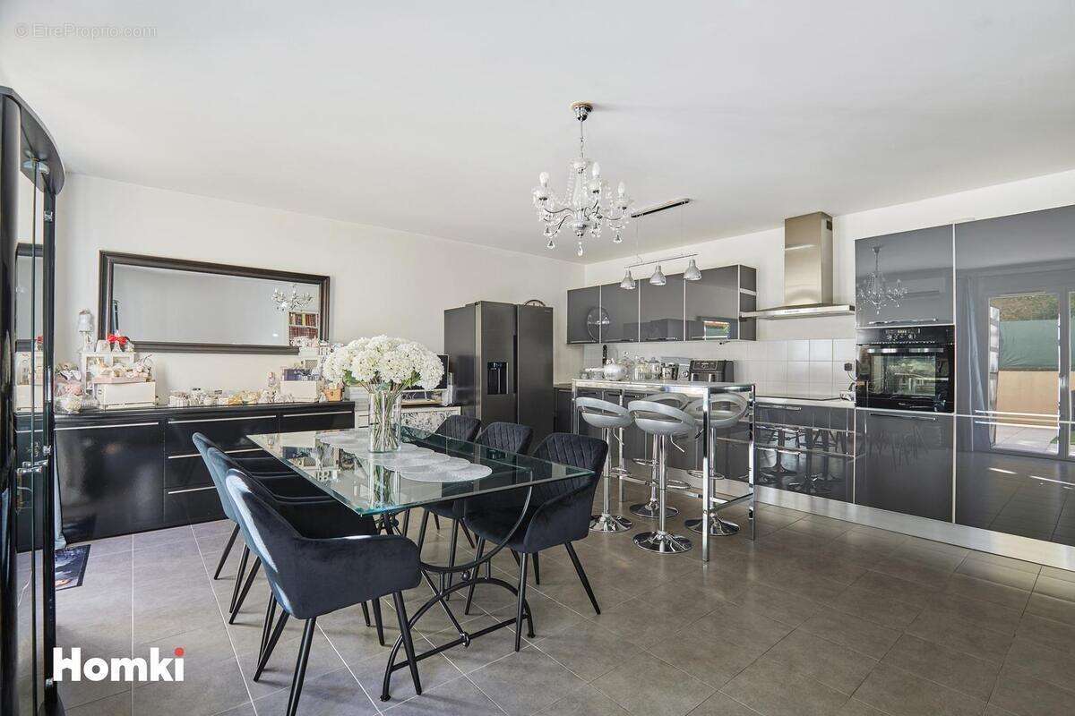 Appartement à MARSEILLE-10E