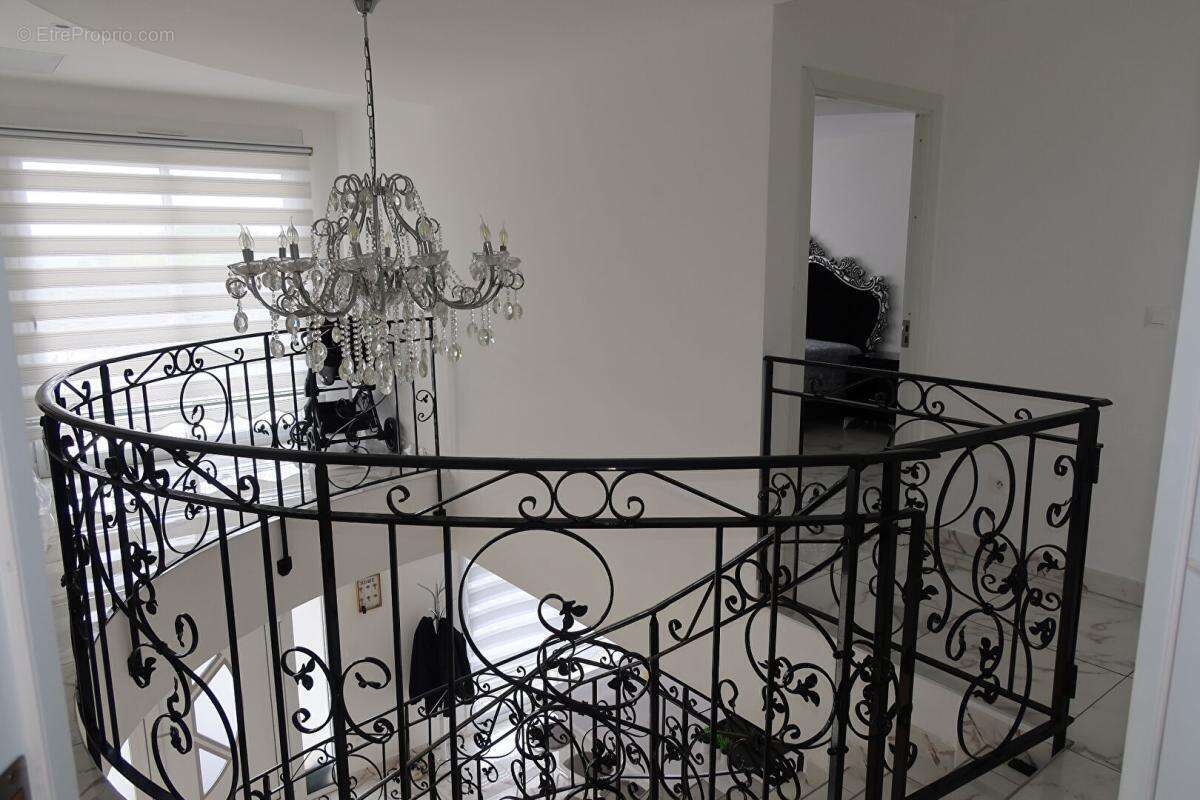 Maison d'architecte Besancon 7 pièce(s) 185 m2 - photo 13
