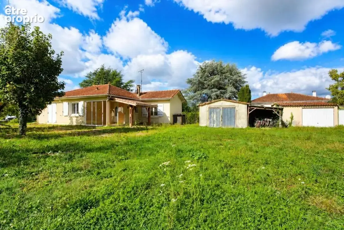 Saint-Seurin-sur-l'Isle : maison  99 m² + dépendances sur 6660 m² de terrain - photo 11