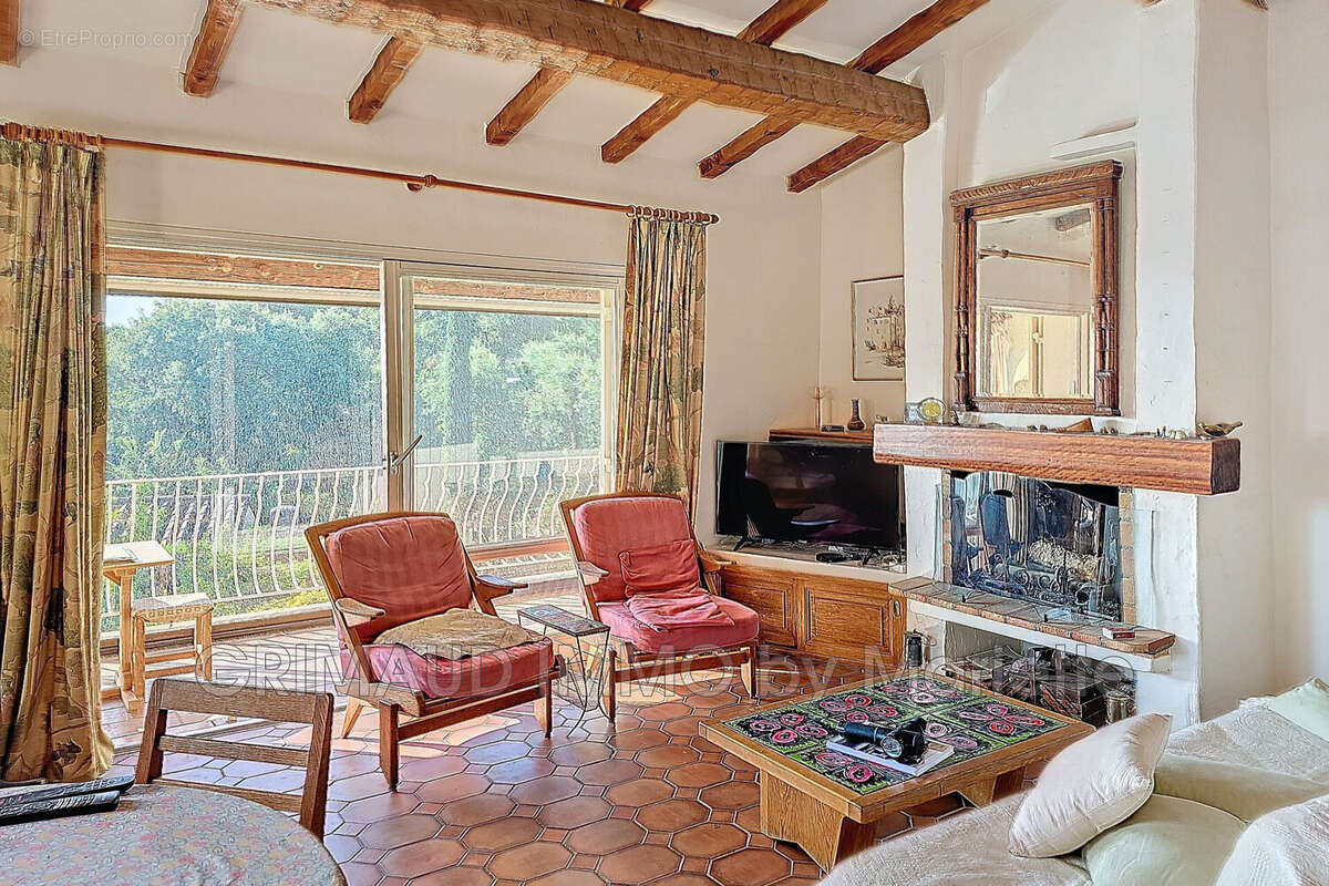 Maison 141 m² à Grimaud  - photo 3