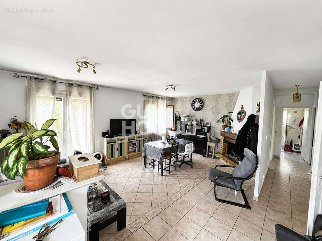 Maison Chelles 6 pièces 106 m2 - 154m² au sol - photo 4
