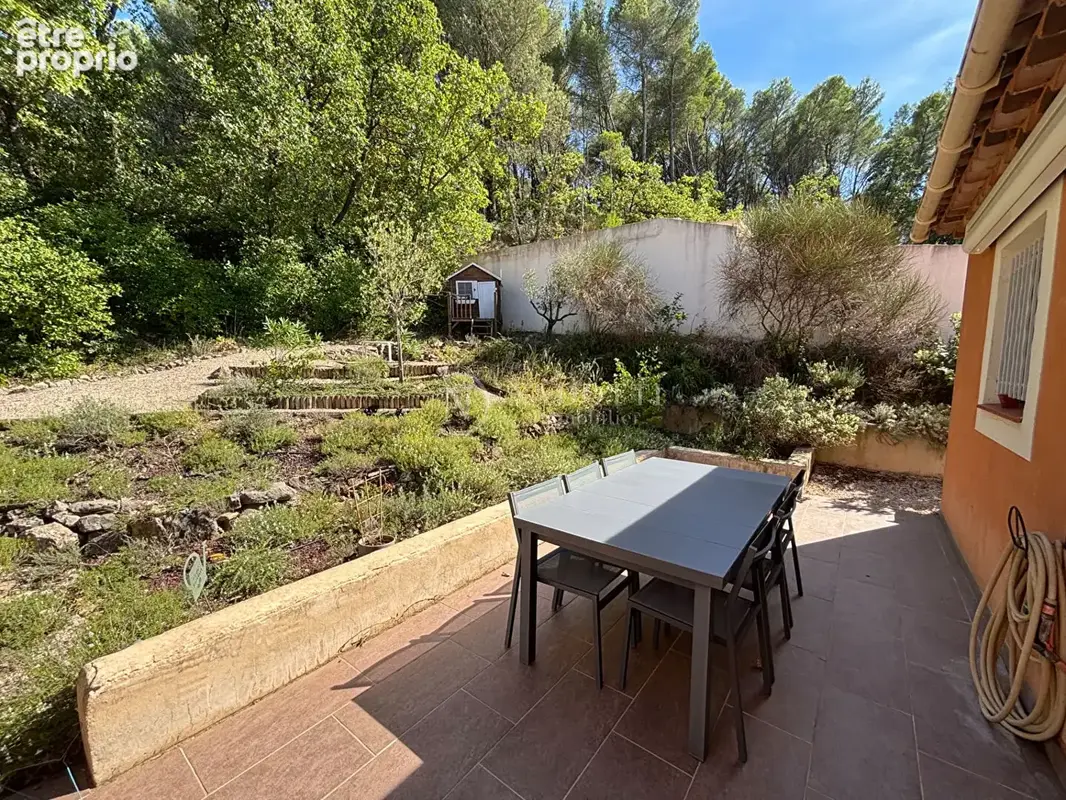 À VENDRE - EXCLUSIVITÉ- Maison Cadenet T6 avec jardin, piscine et garage - photo 9