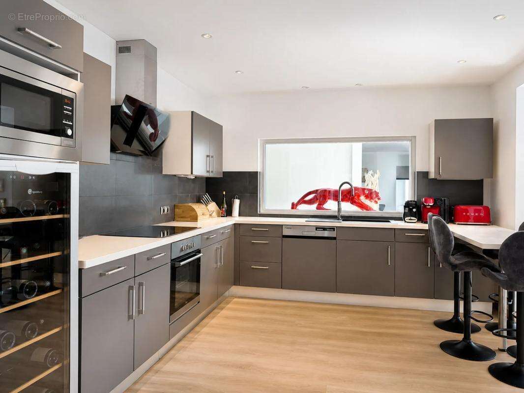 Maison de 12 pièces de 315 m² à Hambach - photo 4
