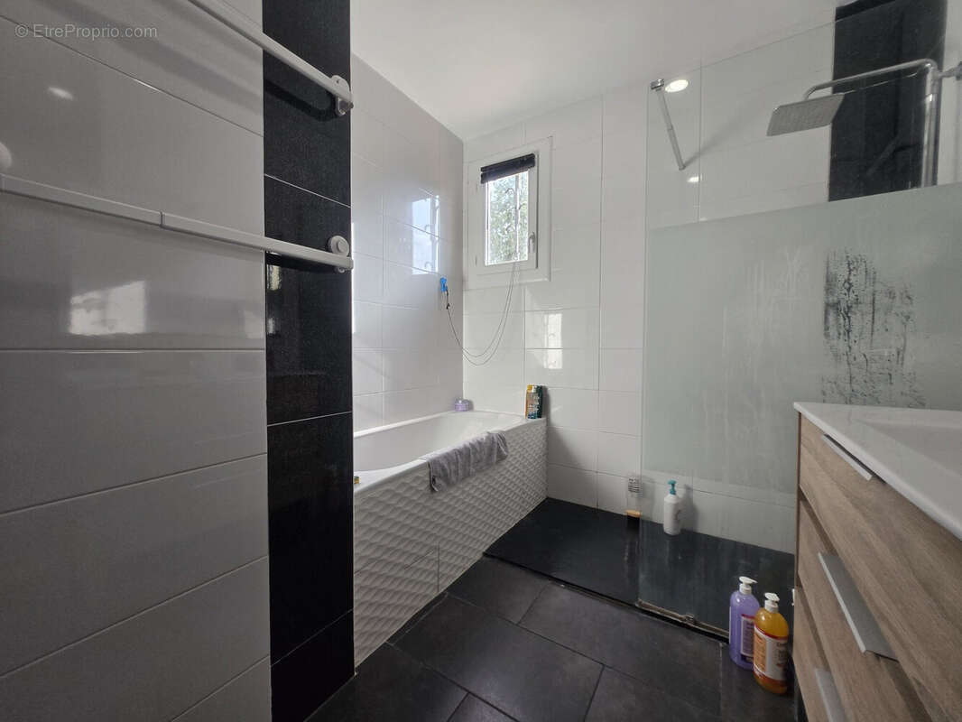 Maison 129 m² à Villelongue-Dels-Monts  - photo 8
