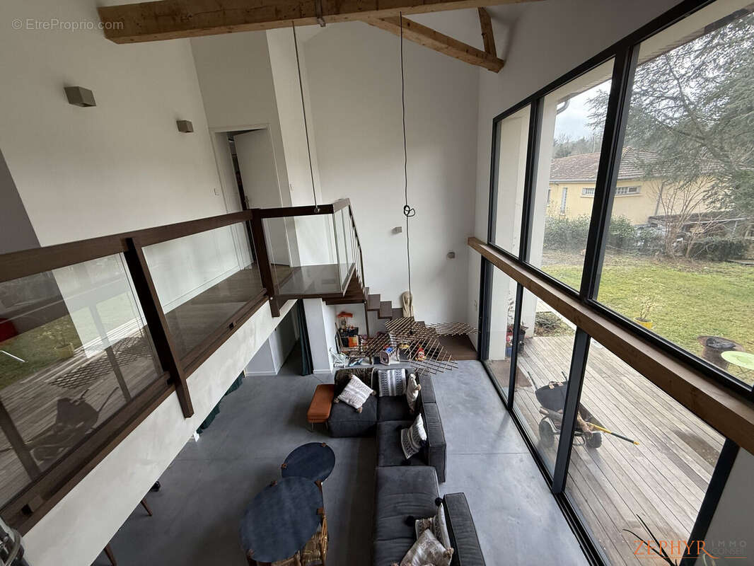 Maison à TASSIN-LA-DEMI-LUNE