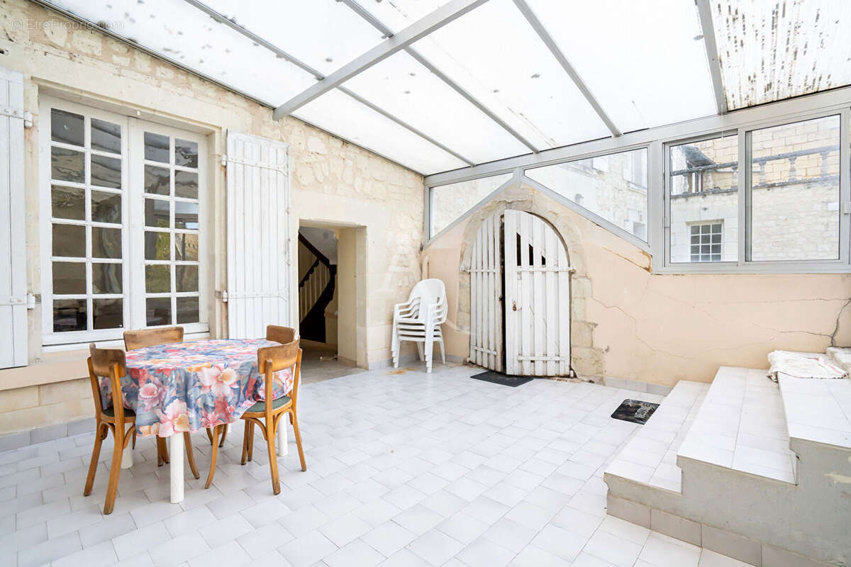 Maison à LE PUY-NOTRE-DAME