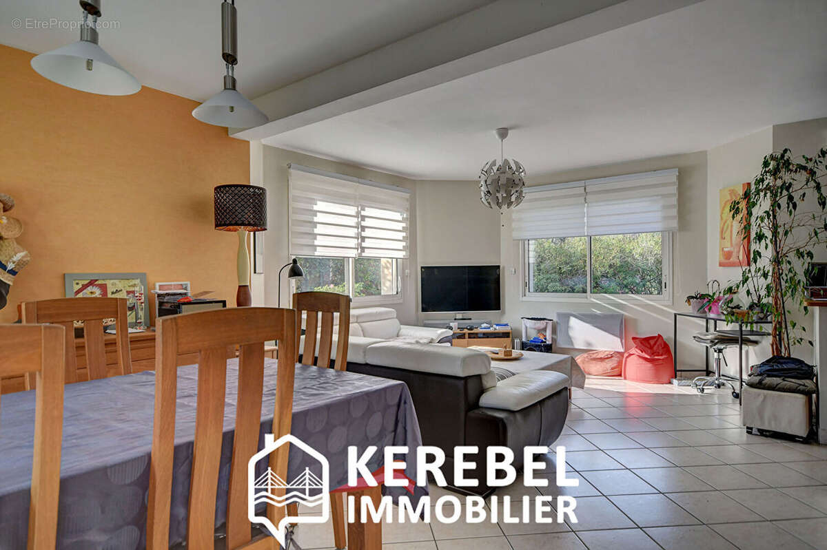 Maison à LOGONNA-DAOULAS