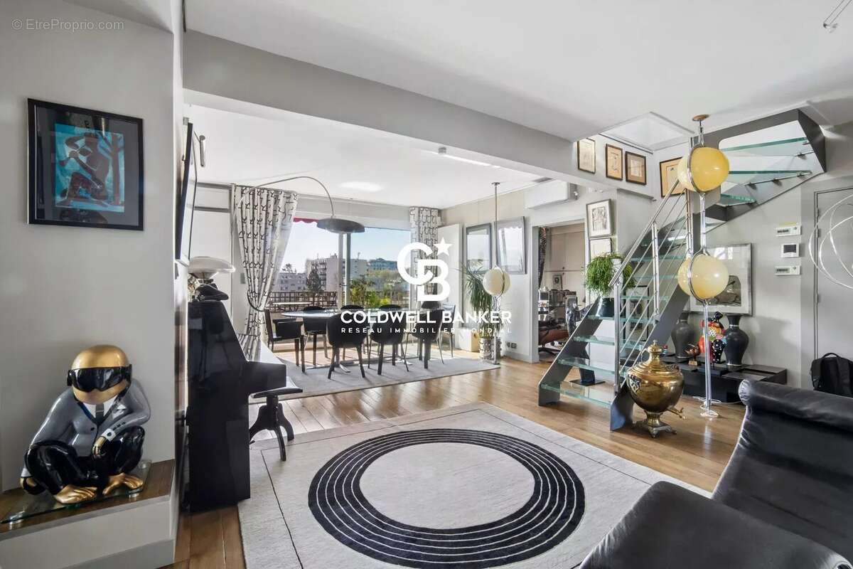 Appartement à SURESNES