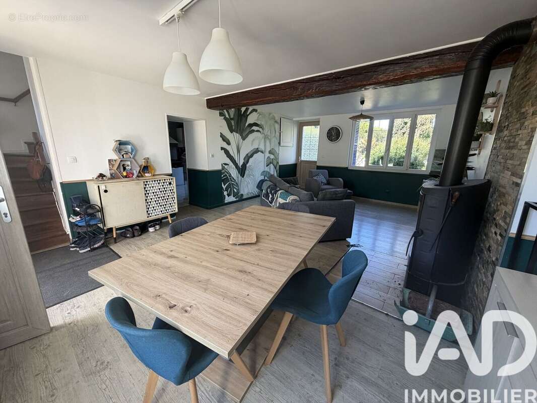 Maison 115 m² à Conde-En-Brie  - photo 7