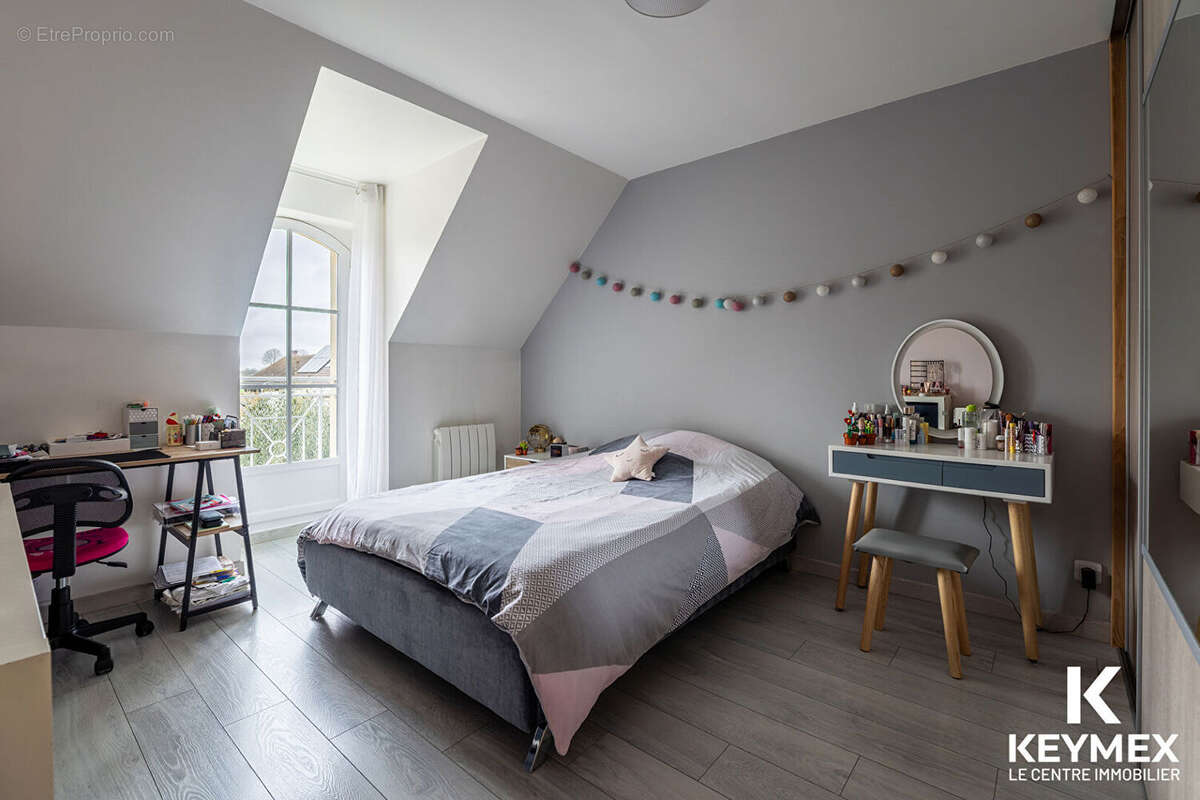 Maison à VILLAINES-SOUS-BOIS