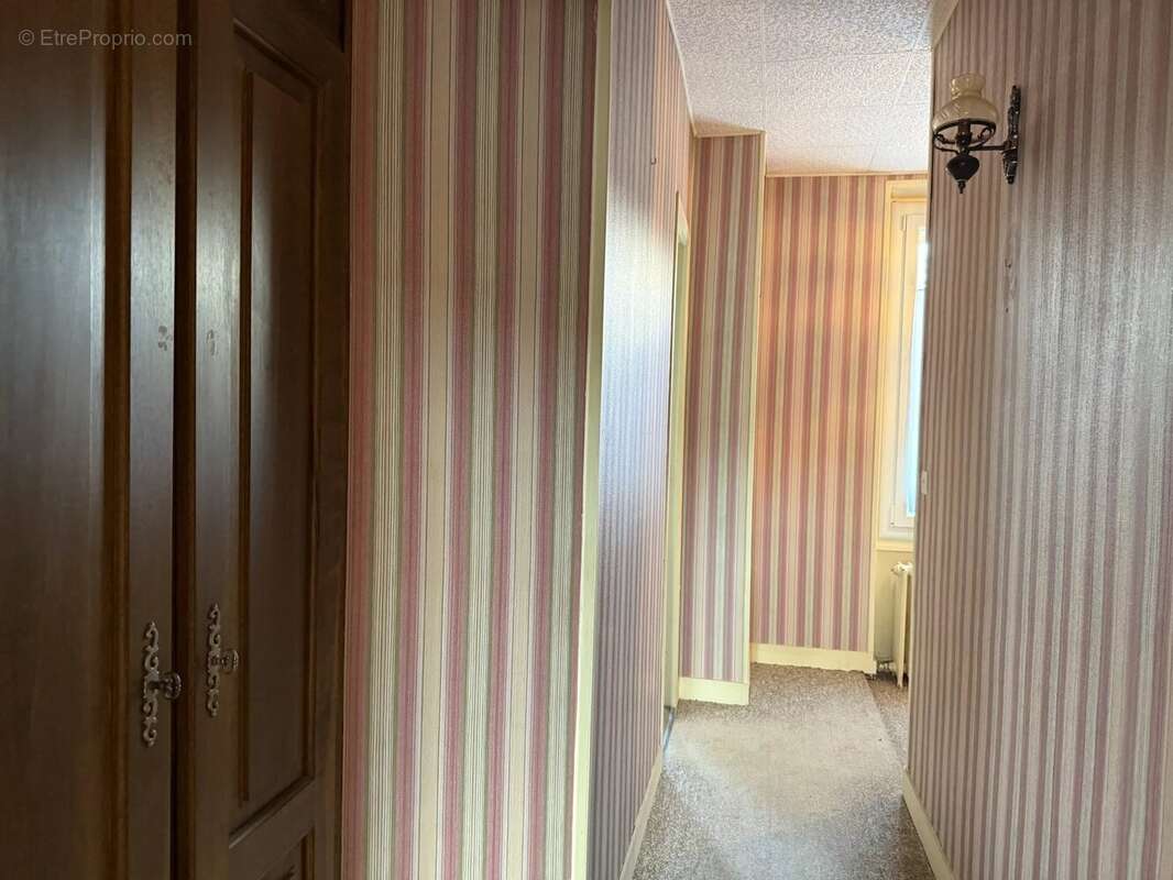 Maison à SAINT-CHERON