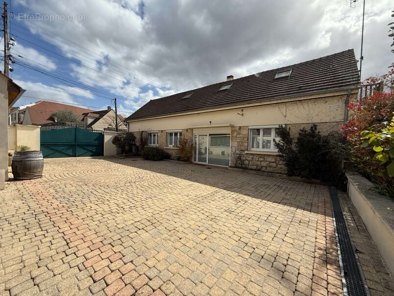 Maison à PONT-SAINTE-MAXENCE