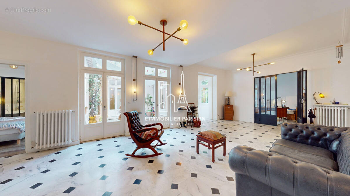 Appartement à PARIS-18E