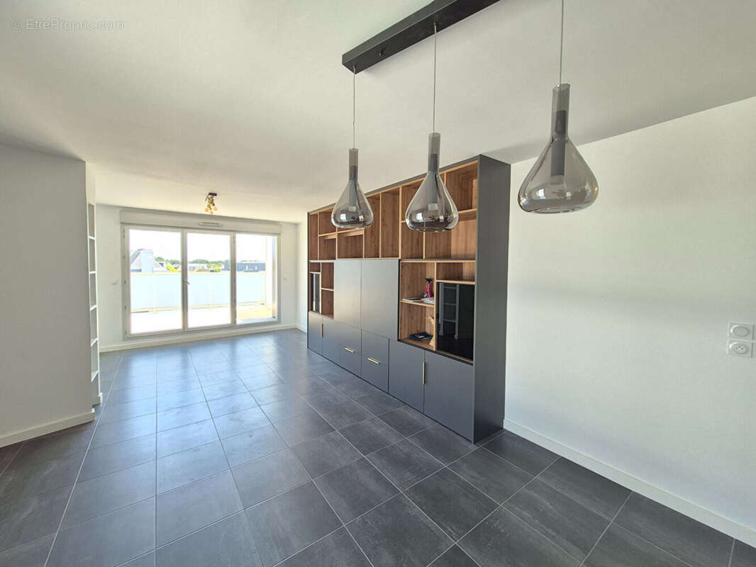VANNES EST T.4  récent 96m² dernier étage - photo 2