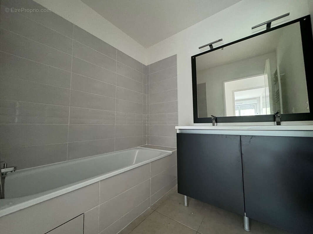 Maison à BRUGUIERES