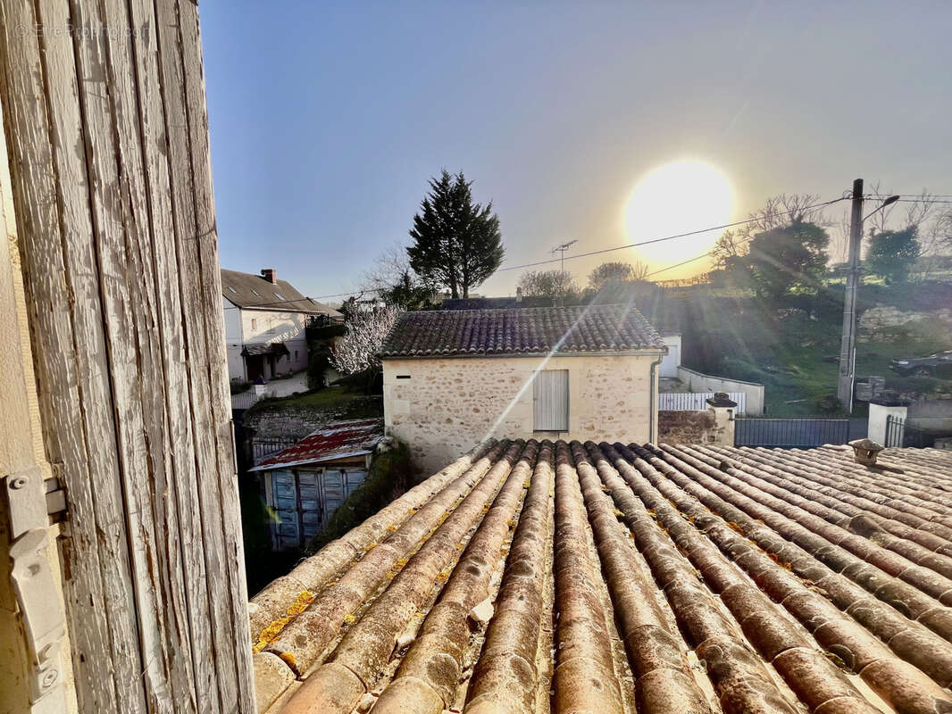 Maison à MONTREUIL-BELLAY
