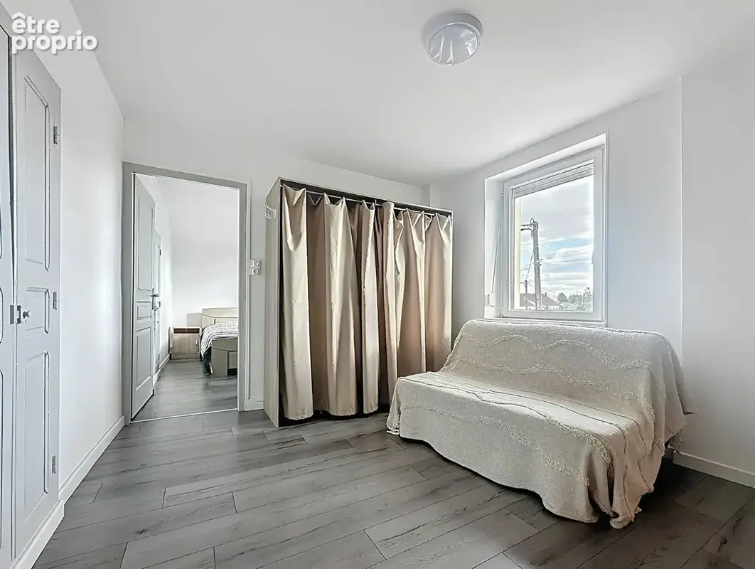 Maison type longère énovée avec dépendances. - photo 6