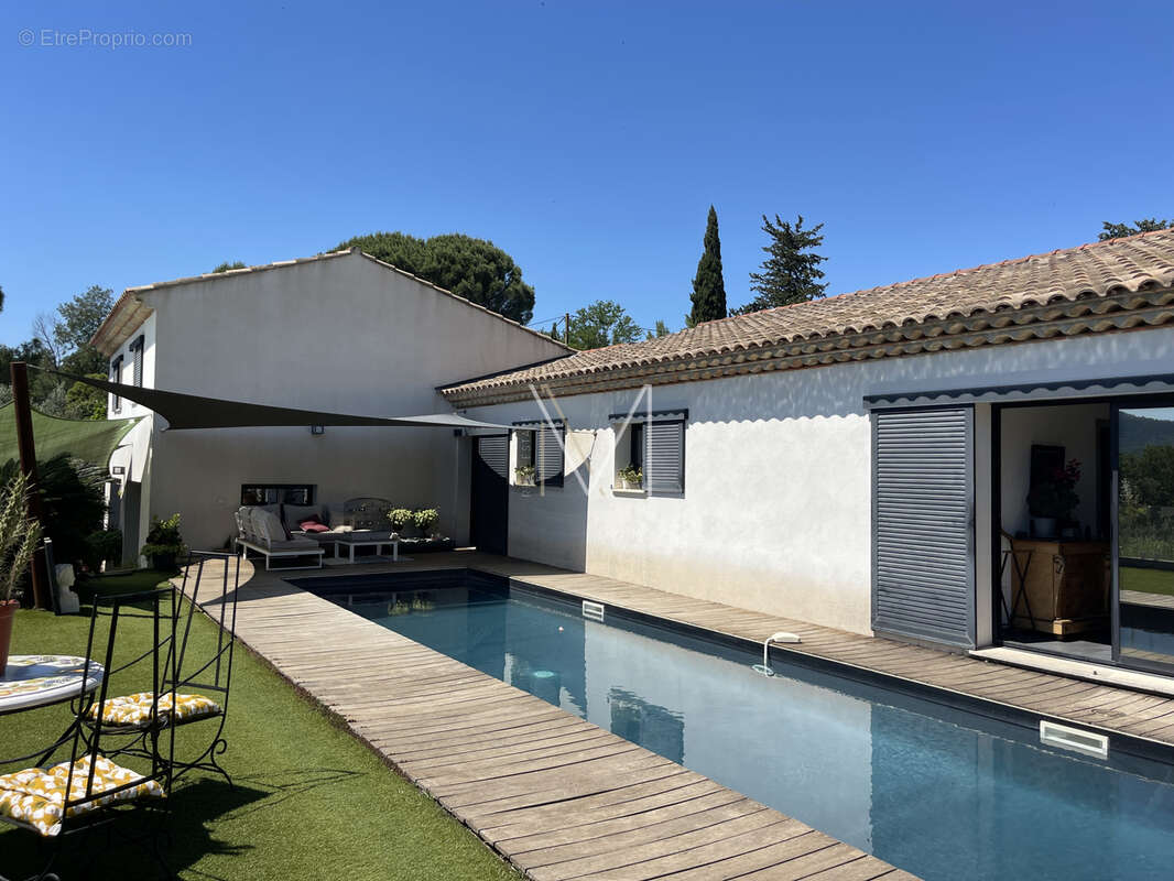 Maison à PLAN-DE-LA-TOUR