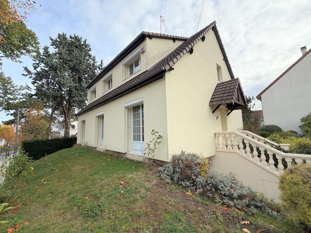 Maison à RUEIL-MALMAISON