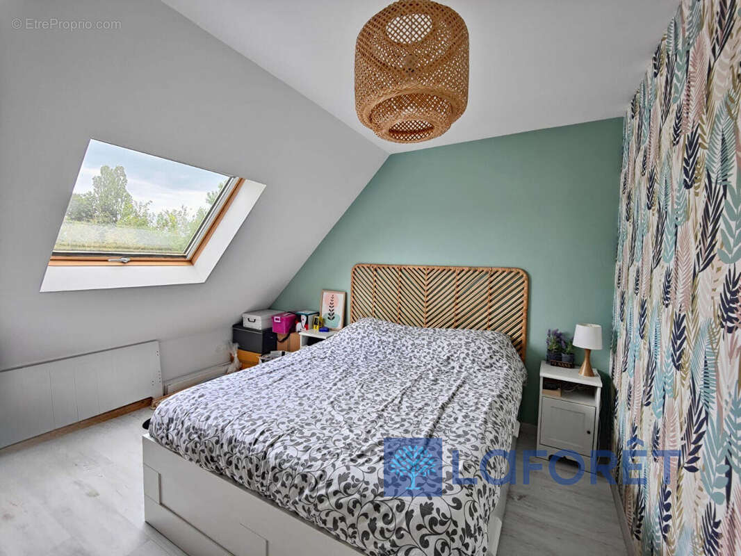 Maison à OLLAINVILLE