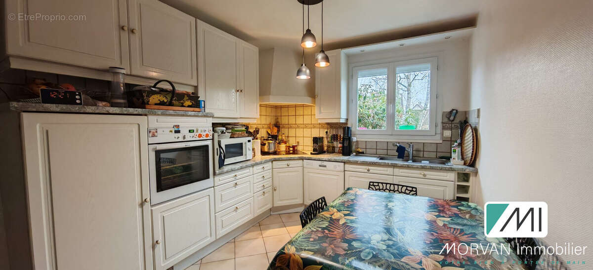 Maison à CERNAY-LA-VILLE