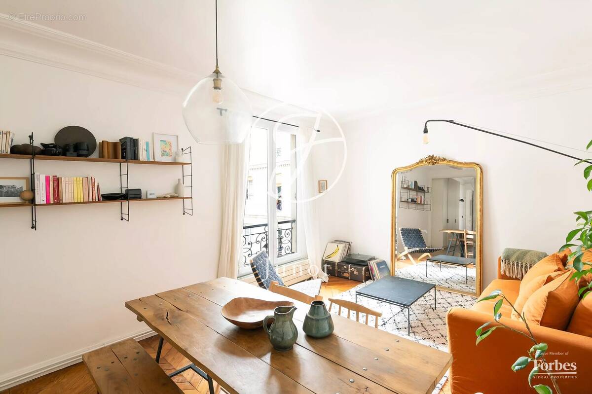 Appartement à PARIS-9E