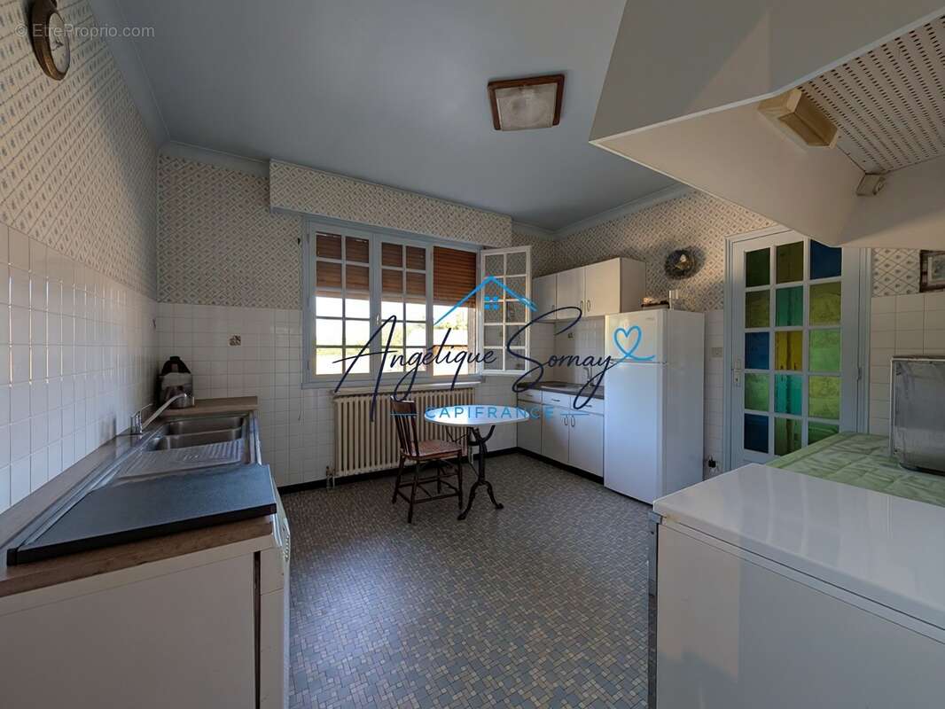 À VENDRE – Belle maison familiale de caractère de 200 m² avec terrain de 2 771 m² à Lays-sur-le-Doubs à 15 minutes de seurre - photo 10