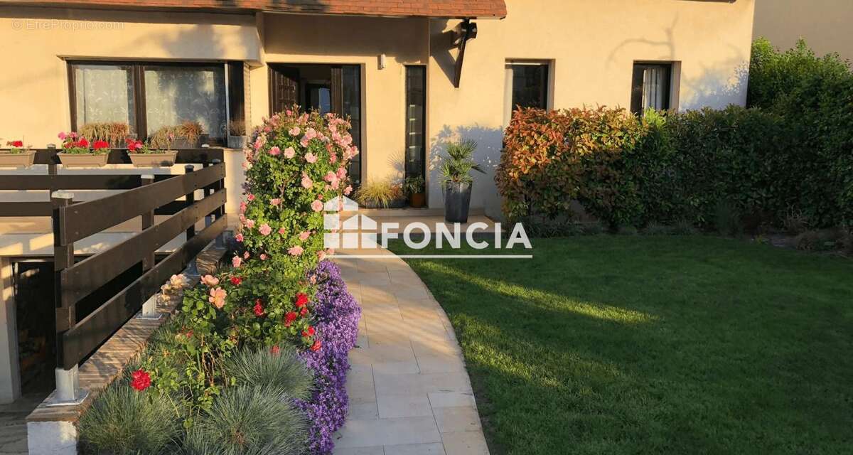 Maison à CARRIERES-SUR-SEINE