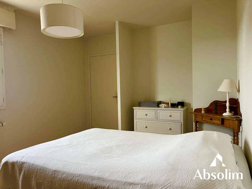 Maison 179 m² à Saint-Barthelemy-D'anjou  - photo 6